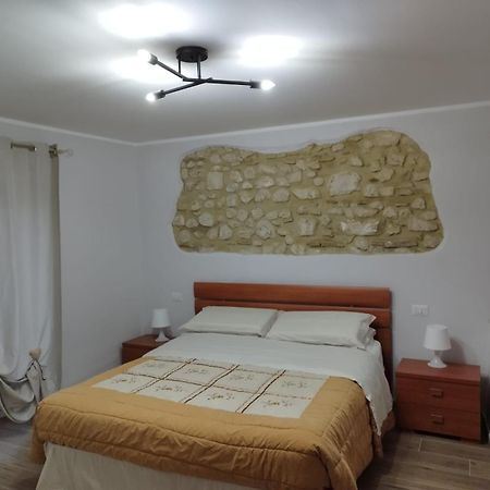 Casa Vacanza "Marinella" Σουλμόνα Εξωτερικό φωτογραφία
