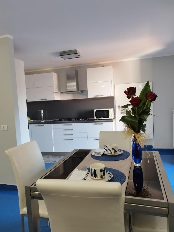 Casa Vacanza "Marinella" Σουλμόνα Εξωτερικό φωτογραφία