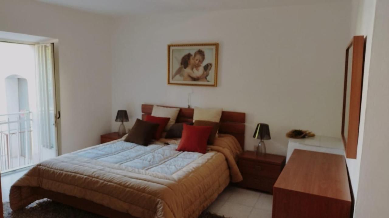 Casa Vacanza "Marinella" Σουλμόνα Εξωτερικό φωτογραφία